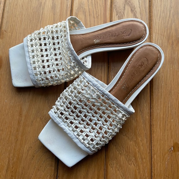 L'INTERVALLE Shoes - L’intervalle White Sandles